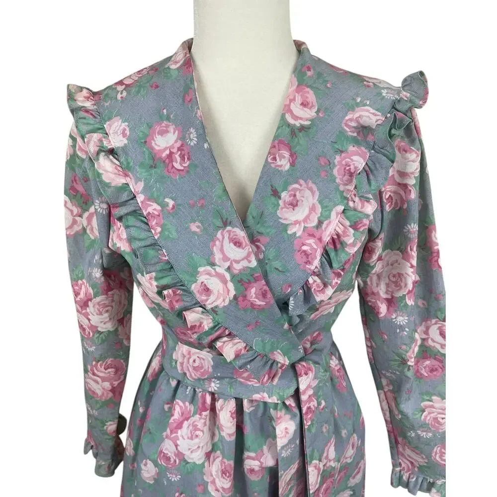 Vintage Komar Floral Robe Housecoat Ruffles Cottage Coquette USA Size Small - Picture 8 of 16